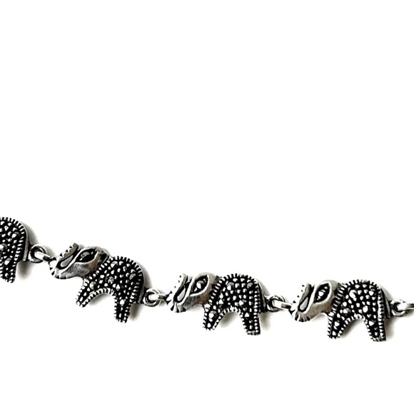 Vintage .925 Sterling Silver 'Lucky' Elephant Bracelet - Picture 2 of 6